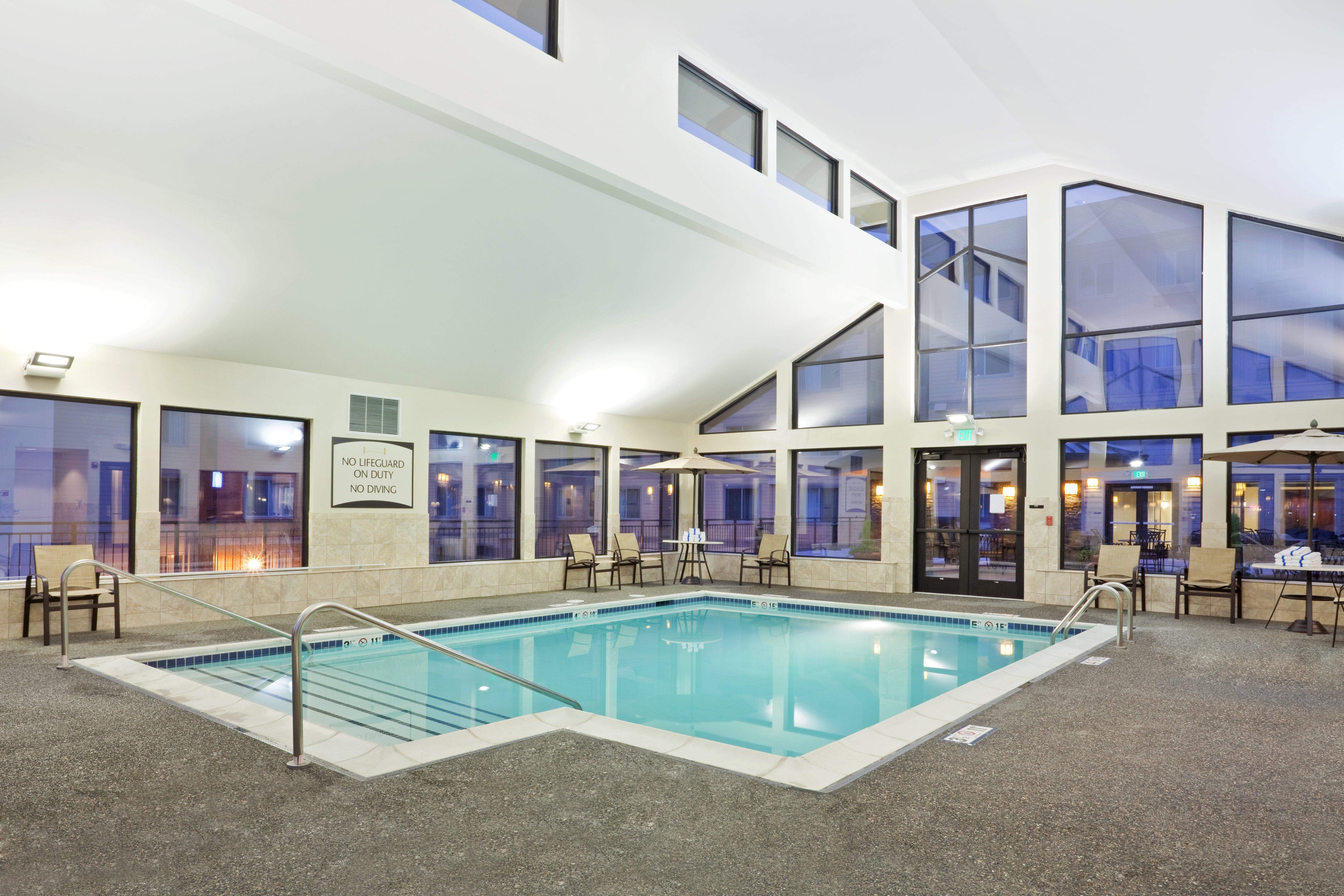 Staybridge Suites Everett - Paine Field By Ihg Мюкълтео Екстериор снимка